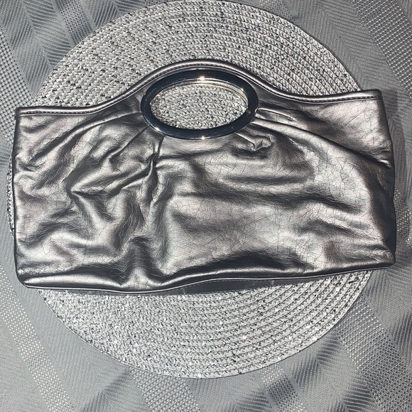 Silver Clutch with Magnetic Handle - Picture 2 of 3